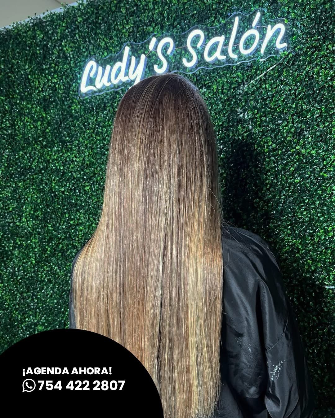 Cabello rubio liso